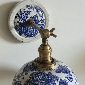 Style#061 Floral Cottage Sconce
