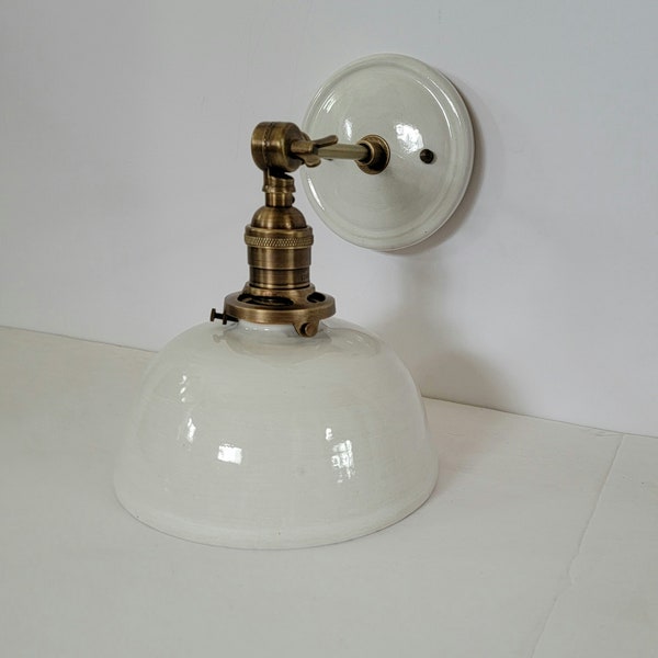 Style#007 White Cottage wall sconce