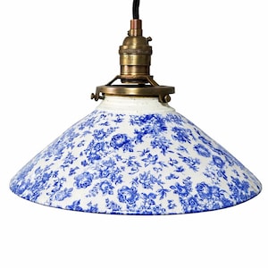 Lámpara colgante de cerámica con diseño floral azul, estilo n.° 015: Iluminación rústica hecha a mano.