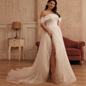 Plus size wedding dress, wedding dress, wedding dress with slit, wedding dress with 3D flowers