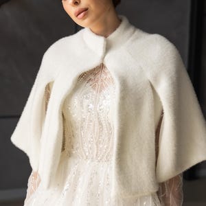 Wedding fur coat, wedding jacket, ivory faux fur wedding coat, fur cape for bride, fur jacket for bride