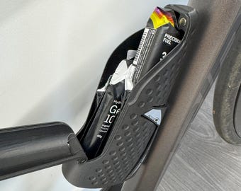 Aero Storage Box for Elite Crono Bottle Cage – Magnetic Lid Tool