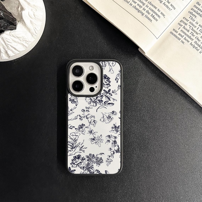 Retro bläckblommande iPhoneskal för iPhone 16 15 14 13 12 Pro Max Xr Mini SE, Boho iPhone 7 8 Plus telefonskal, Personligt telefonskal bild 3