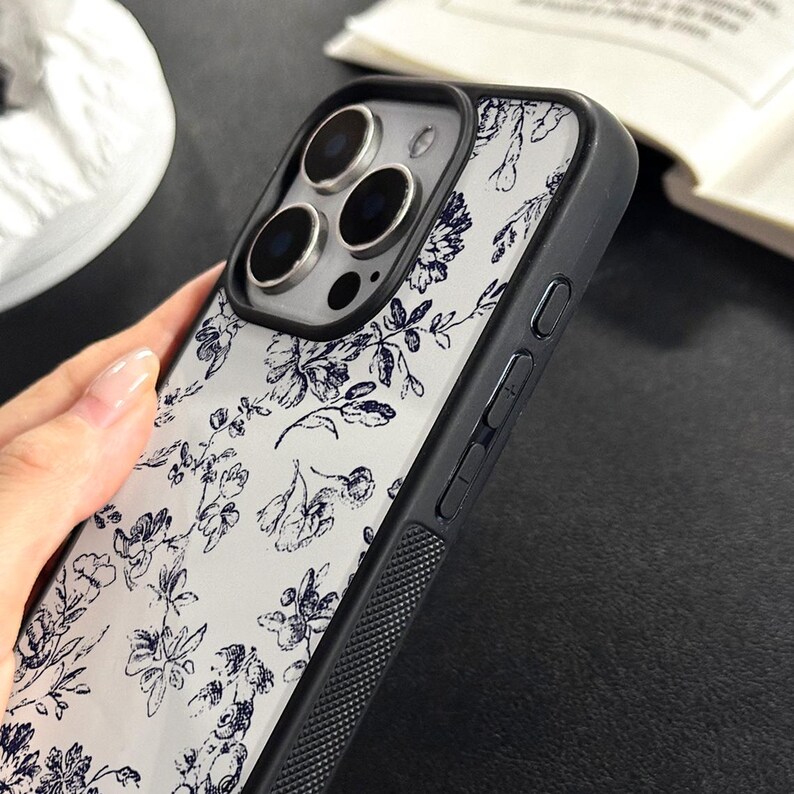Retro bläckblommande iPhoneskal för iPhone 16 15 14 13 12 Pro Max Xr Mini SE, Boho iPhone 7 8 Plus telefonskal, Personligt telefonskal bild 4