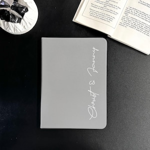 Personligt enfärgade initialer namn fällbart Apple iPad-skal för Air 6 iPad Pro 2022 10,2 tum 12,9, Pro 11, 10,9, 10,5, iPad Mini 4 5 fodral