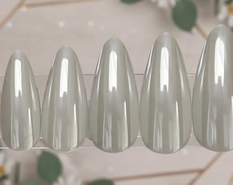Presse-ongles pour mariage chromé | Ongles blanc nacré | Ensemble d'ongles de mariée longs amande