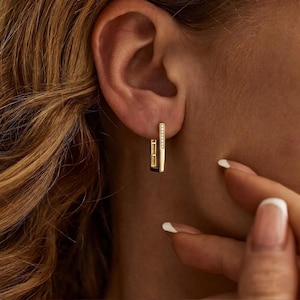 Elegante rechthoekige oorbellen met prachtige zijstenen, kleine Huggie-geometrische hoepeloorbellen, effenen hoepeloorbellen, rechthoekige gouden oorbellen