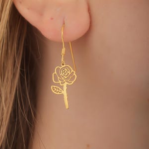Handcrafted Dangle Birth Flower Earrings, Personalized Gold Floral Jewelry, Dainty Birth Flower Earrings,Gold Birthday Month Flower Earrings