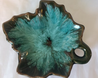 Vintage McMaster Blue Mountain Ceramic Leaf Trinket Dish Made in Canada