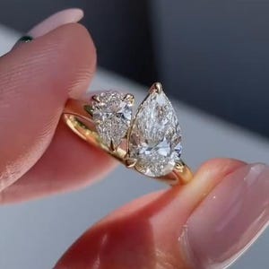Toi et Moi Lab Grown Diamond Ring, Unique Pear Shaped Two Stone Lab Diamond Engagement Ring, 14k Yellow Gold IGI Certified Double Stone Ring