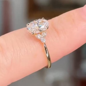 Antique Oval Cut Cluster Moissanite Engagement Ring with Side Stones, Vintage Style Three Stone Wedding Ring, 14k Yellow Gold Art Deco Ring