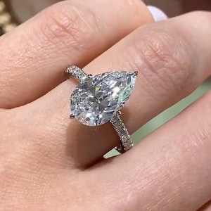 Big 4 carat Pear Shaped Moissanite Engagement Ring, 14k Yellow Gold Pear Cut Engagement Ring, Teardrop Diamond Wedding Rings for Women