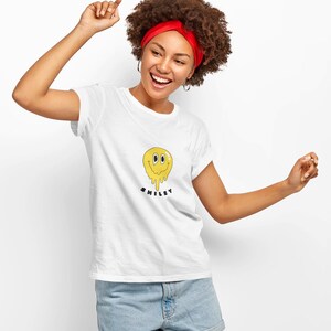 Smile Face T-Shirt, Vintage Smile Face Shirt, Retro Smile Shirt, Women&#39;s & Men T-Shirt, Happy Face Shirt, Smile Face, T-Shirts for Women