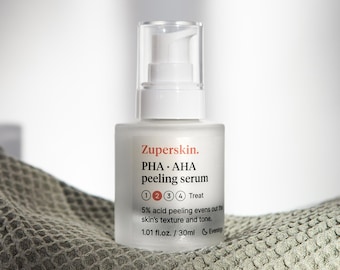 Face peeling exfoliant for sensitive skin chemical peeling with AHA PHA lactic acid and glycolic acid 5% exfoliator serum ages 35 and up
