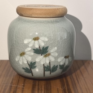 Unique Handcrafted Pet Urn, Daisy Pet Urn, Pottery Cat Dog Urns, Pet Memorial Gift, Unique Pet Loss Gift, Pet Keepsake Gift, Gift For Pet Daisy