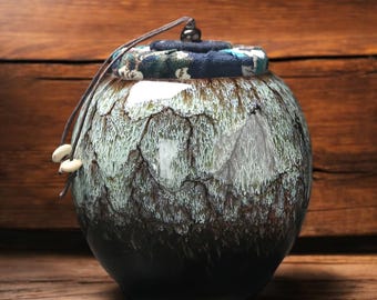 Handcrafted Ceramic Pet Urn, Pet Urn Keepsake Box, Unique Kiln-Glazed Memorial Jar for Ashes, Hair, Keepsakes, Unique Pet Loss Gift,