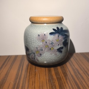 Unique Handcrafted Pet Urn, Daisy Pet Urn, Pottery Cat Dog Urns, Pet Memorial Gift, Unique Pet Loss Gift, Pet Keepsake Gift, Gift For Pet image 7