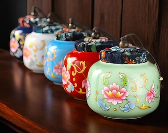 Luxury Enamel Glaze Porcelain Tea Jar – Airtight Storage for Loose Tea, Vintage Chinese Ceramic Canister with Hand-Painted Floral Design
