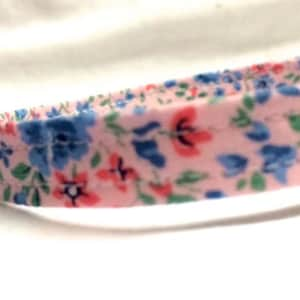 Vintage Fabric Cat Collar - Pretty Tiny Flowers - Breakaway