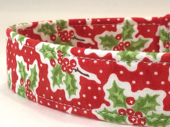 Christmas Dog Collar for Boy Girl - Mistletoe on Red