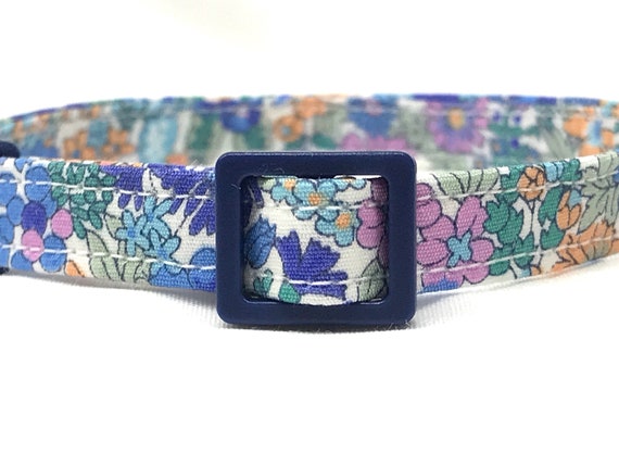 Breakaway Cat Collar for Boy Girl - Garden Flowers