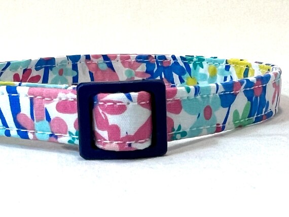 Cat  Collar for Boy, Girl - Colorful Blue Meadow Flowers - Breakaway
