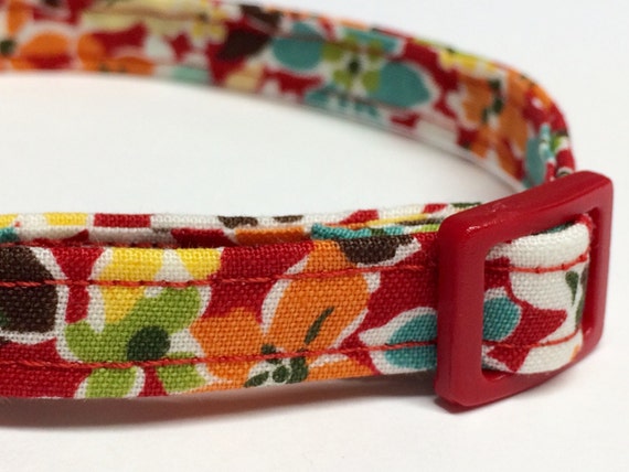 Breakaway Cat Collar - Red Flowers