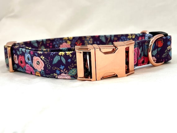 BREAKAWAY Dog Collar with Metal Side-Release Buckle -Retro Flowers - Dark Plum - Safety Collar