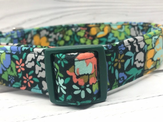 Fall Dog Collar for Girl Boy - Hunter Green Floral