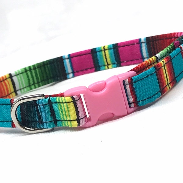 Collar de gato para niña y niño - Tela mexicana tipo sarape rosa y multicolor - Breakaway