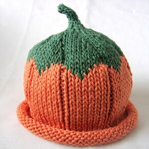 すぐに発送できるカボチャの帽子、ニットのオレンジコットンベビー帽子、素晴らしい写真撮影用小道具
