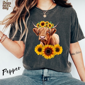 Comfort Color Highland Cow Shirt, Floral Cow T-Shirt, Cute Animal Tee, Trendy Farm Animal Shirt, Coquette Cow Tee, Nature Lover Gift