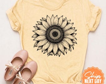 Comfort Color Sunflower Shirt, Floral Tee Shirt, Flower Shirt, Garden Shirt, Womens Summer Shirt, Sunflower Tshirt, Sunshine Floral Tee