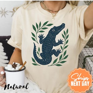 Comfort Colors Linocut Alligator Shirt, Vintage Crocodile Tee, Cottagecore Boho Graphic Tee, Retro Block Print Shirt, Funny Later Gator Tee