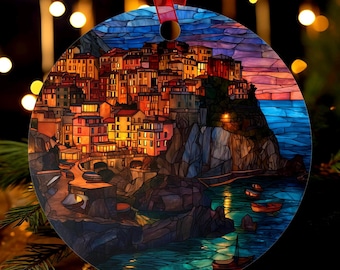 Manarola Cinque Terre Ornament | Glasmalerei-Stil | Italienisches Küstendorf Souvenir | Weihnachtsbaum Geschenk