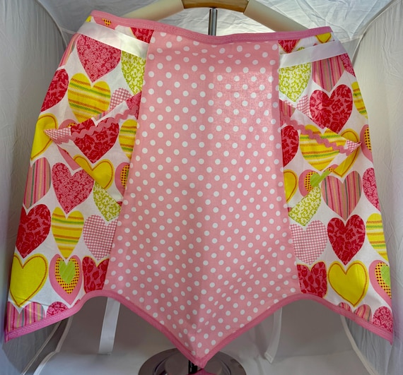 Apron Retro 1950s style pink hearts  theme