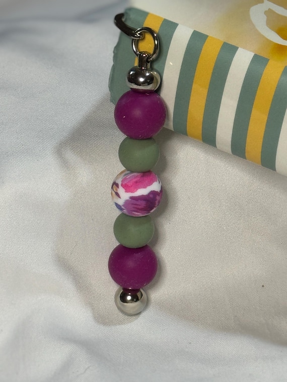 Bookmark hook - Fuschia and Sage Green Floral