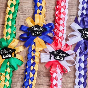 Lei de remise des diplômes 2025 personnalisé avec casquette de diplômé, Cadeaux de remise des diplômes personnalisés, Souvenir de diplômé, Promotion 2025, Lei en satin tressé, Lei en ruban