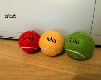 Bola de tênis personalizada para filhotes de pequeno porte: impressão do nome do animal de estimação, presente para treinamento de filhotes