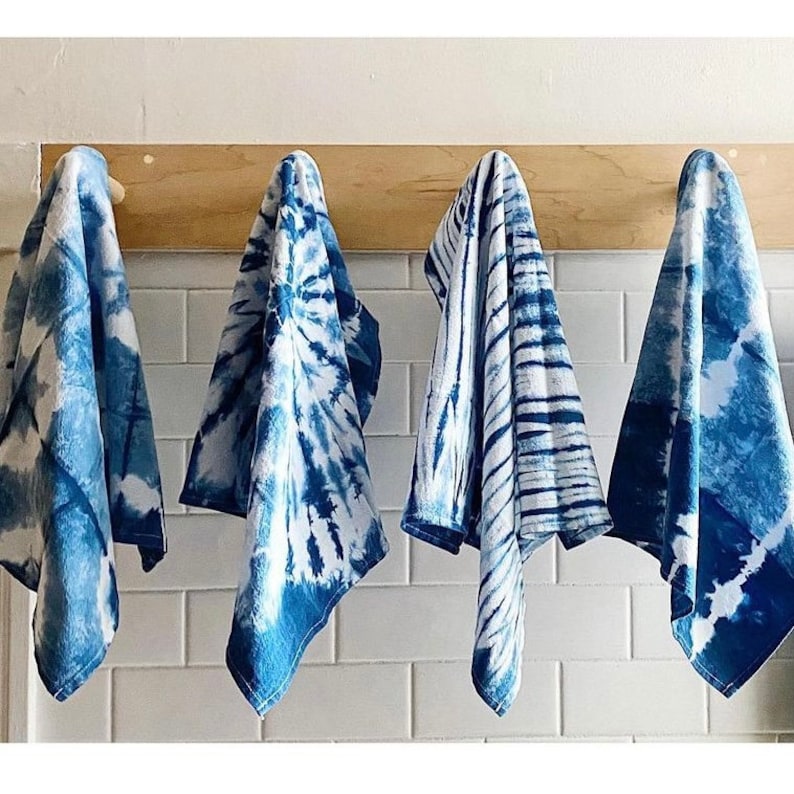 Set of 4 Hand Dyed Indigo Shibori Cotton Napkins image 3