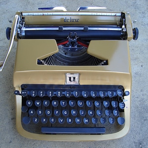 Underwood Golden Touch Typewriter - Etsy