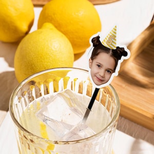 Gepersonaliseerde gezicht drankje roerstaafjes/verjaardagscocktail roerstaafjes met fotostickers/roerstaafjes/drankstokjes voor verjaardagsfeestje gunsten