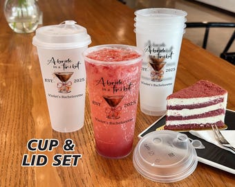 Martini Bachelorette Frosted Cups/Braut in einem Tini Bit Party Cups/Bachelorette bach Social Club Trinkbecher/Last Toast on the Coast Party Decor