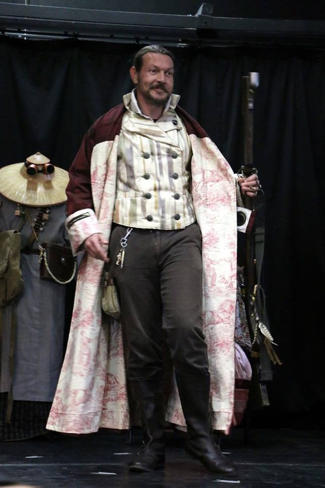 Gentleman's 'Custom made' Banyan - 18th C. Housecoat.