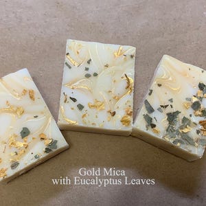 custom soap favors with eucalyptus leaves and gold mica