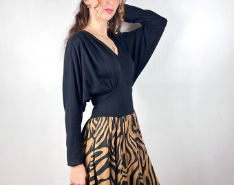 Robe longue en jersey noir vintage des années 80/jupe tissée à imprimé tigre manches dolman des années 1980 des années 1990 des années 90 jersey en tricot noir/jupe longue Boho hippie