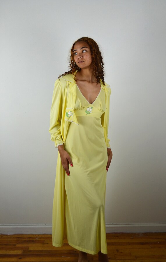 Vintage 70s Nightgown Robe Set / 1970s Vintage Sli