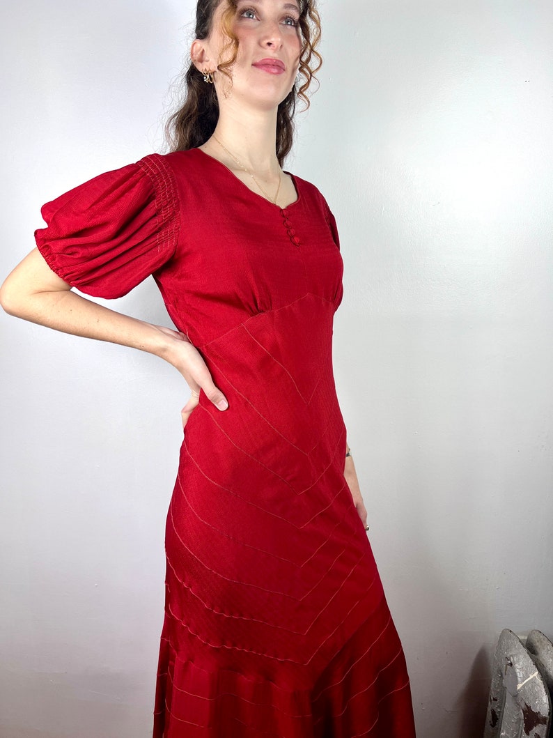 Vintage 30s 40s Red Crepe Dress / 1940s 1930s Vintage Dress / RARE / Fishtail Skirt Puff Sleeves / Pin Up Pinup Rockabilly VLV / Small XS image 6