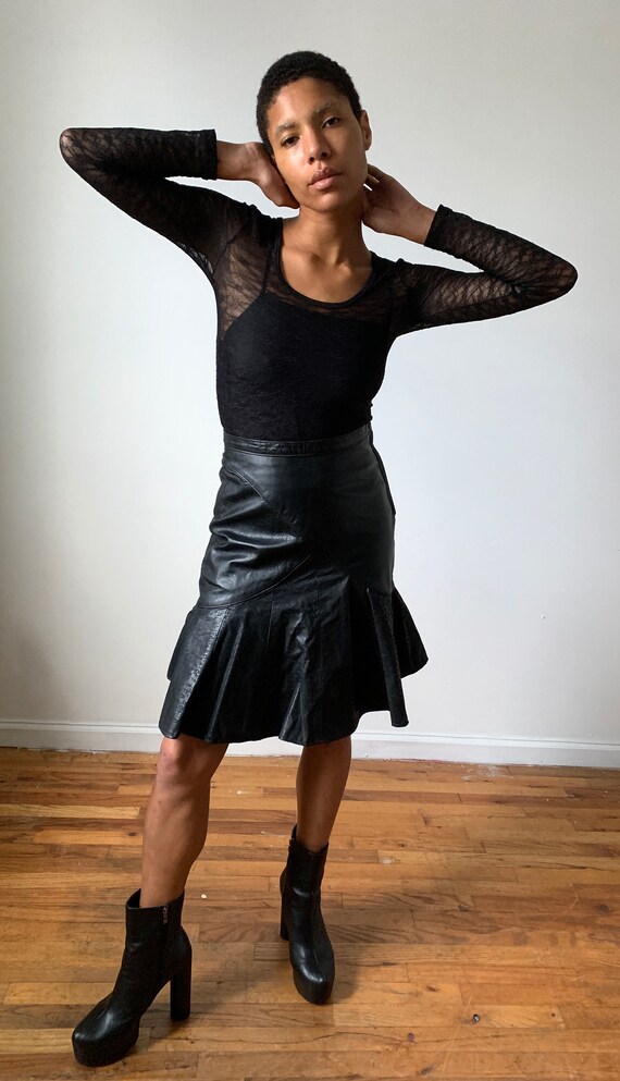 Vintage 80s Black Leather Embossed Leopard Print M