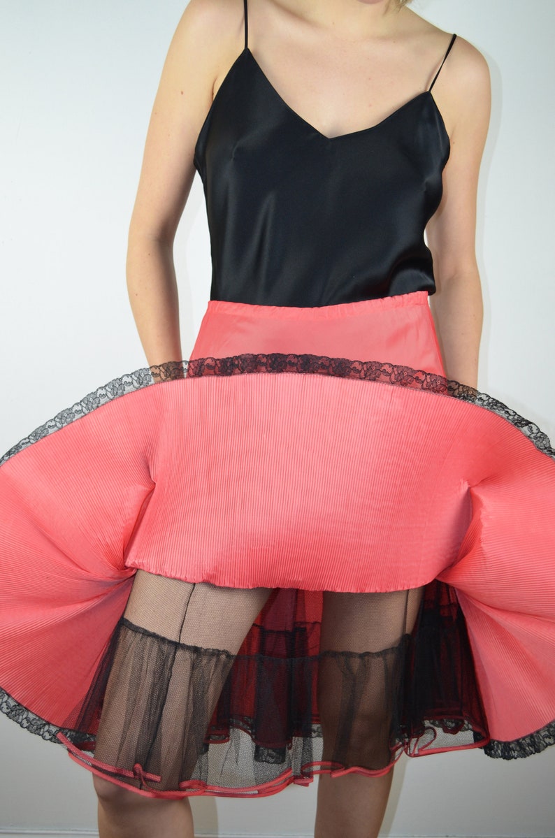 Vintage 50s Crinoline Petticoat Pink Skirt Slip / 1950s Vintage Pleated Lingerie Half Slip Pin Up Pinup Medium 1960s 60s Peignoir Rockabilly image 6